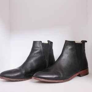 Nisolo Black Chelsea Boots Size: Women's 10